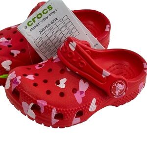CROCS Toddler Little Girls’ Valentine’s Day Heart Crocs, Red, Size c4, NWT